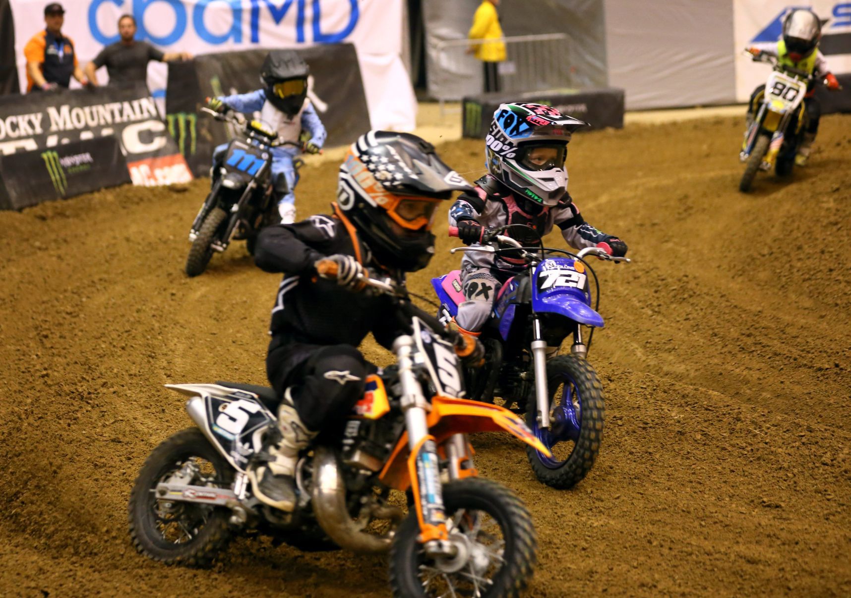 Supercross Futures, 4-year-old girl follows in dad's footsteps